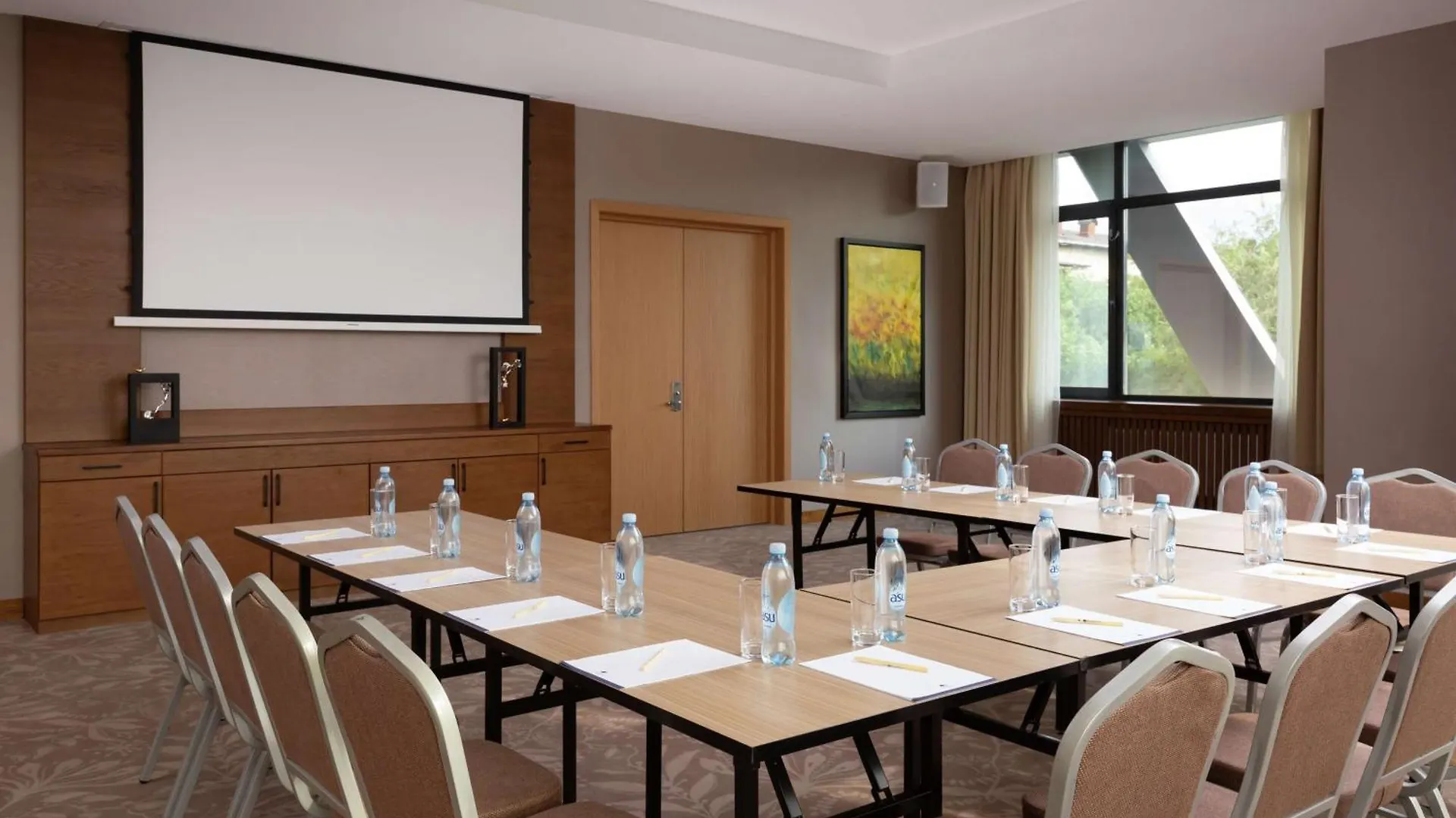 Doubletree By Hilton Almaty Ξενοδοχείο 5*,
