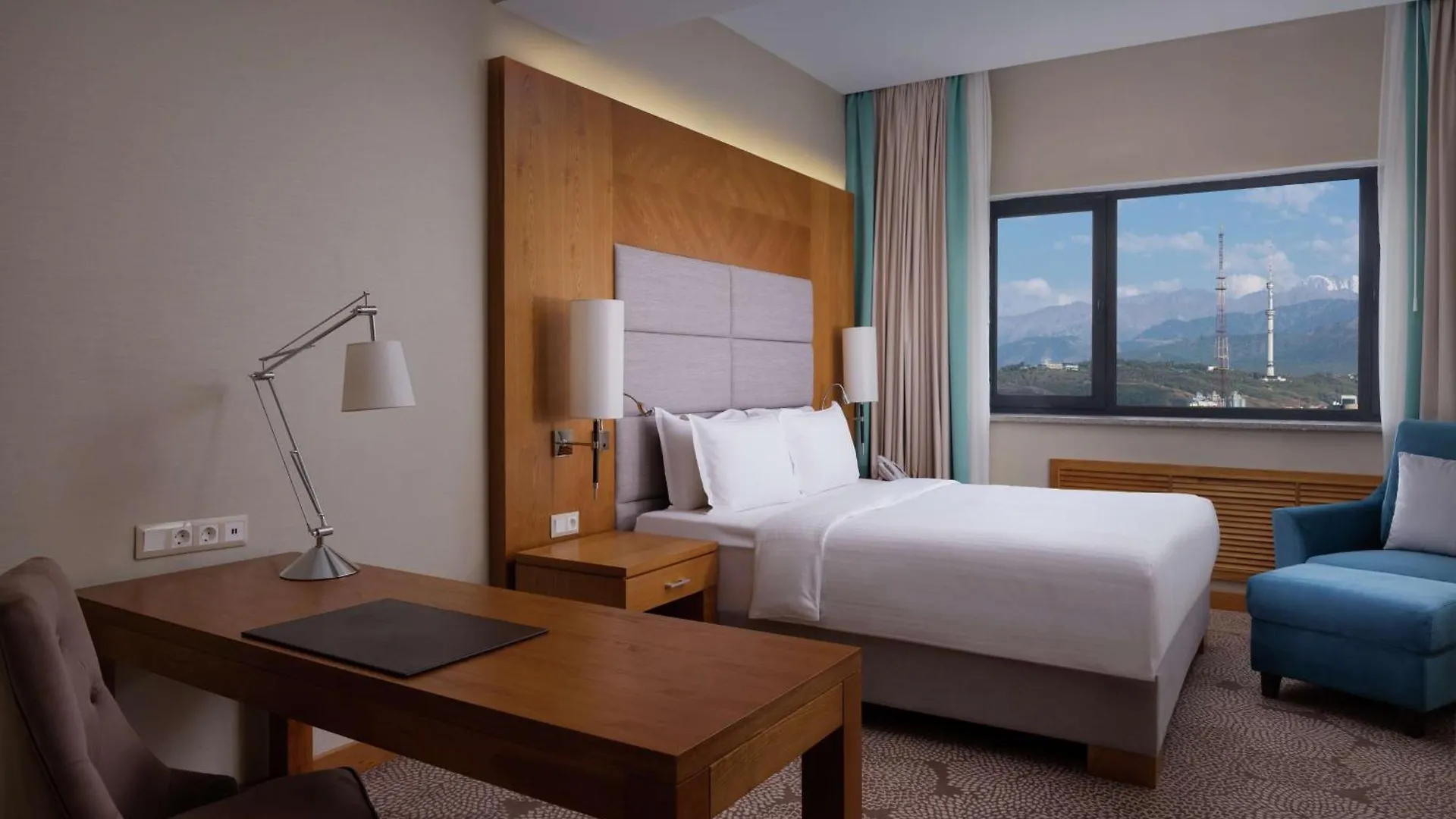 Doubletree By Hilton Almaty Ξενοδοχείο