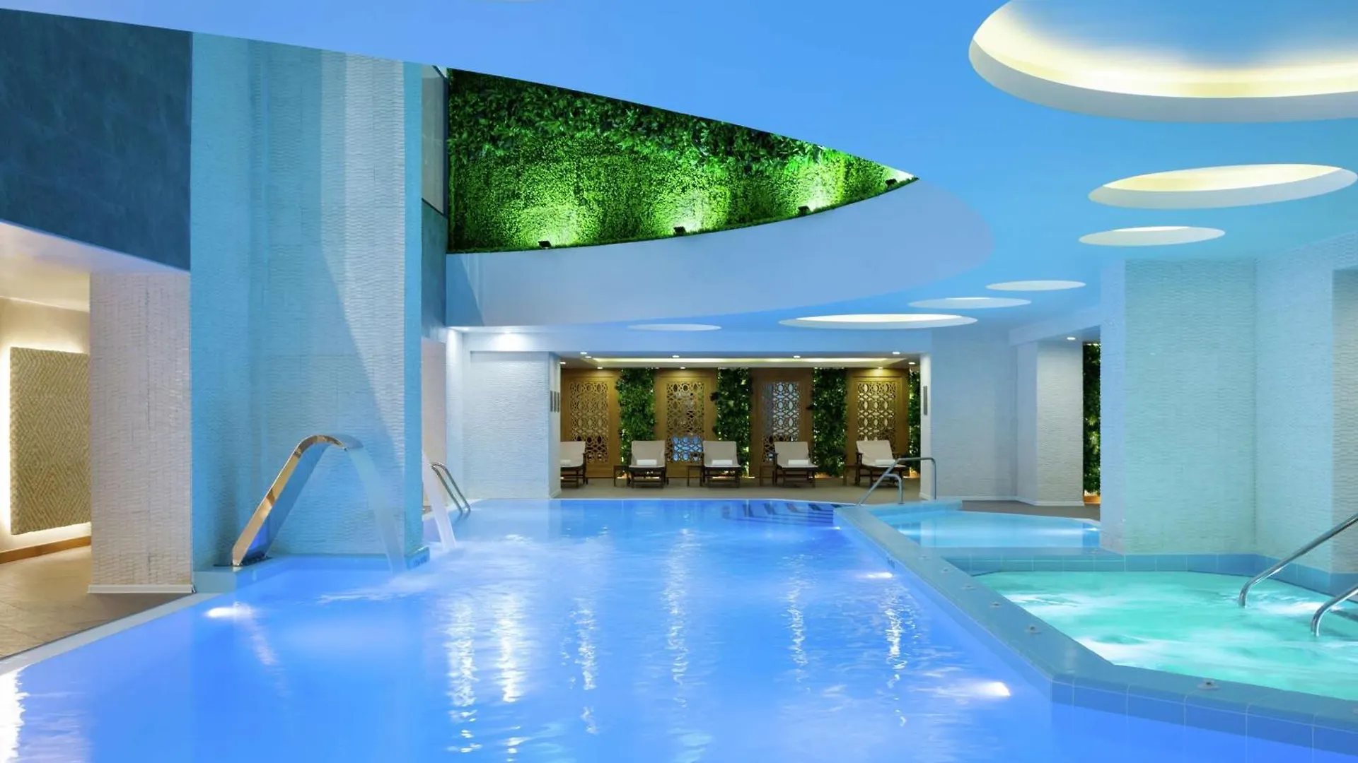Hotel Doubletree By Hilton Almaty