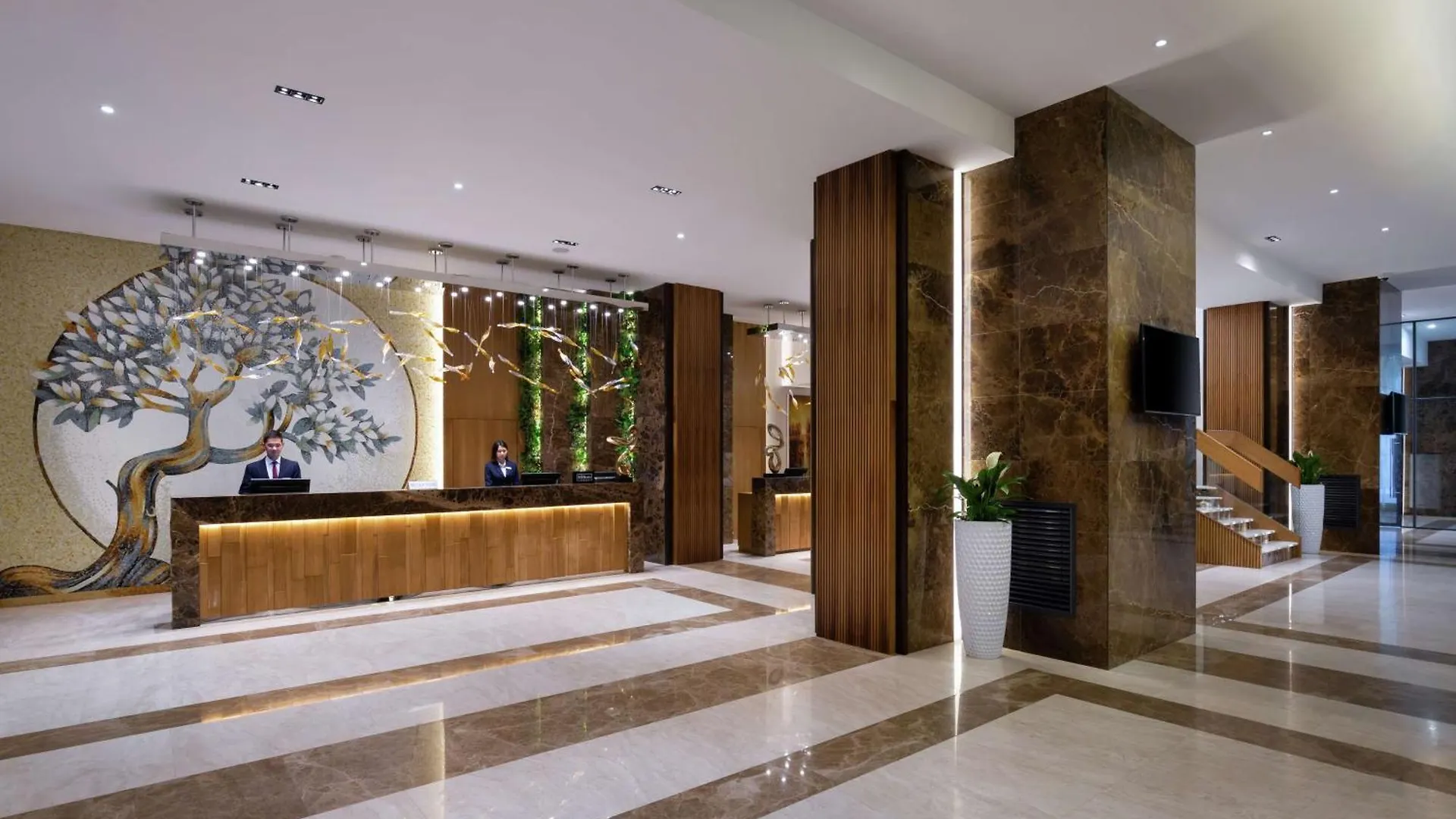 Doubletree By Hilton Almaty Ξενοδοχείο