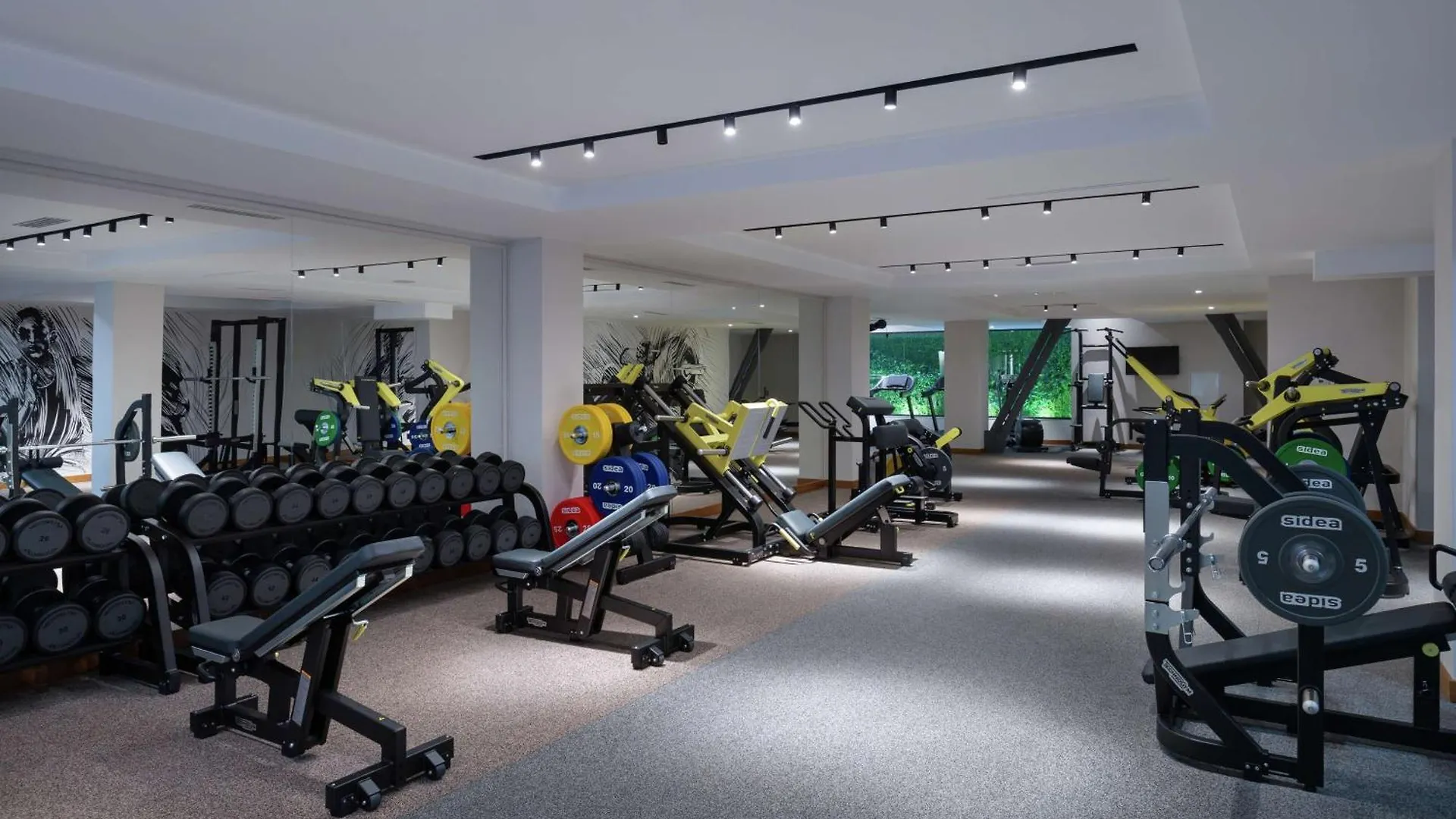Doubletree By Hilton Almaty Ξενοδοχείο