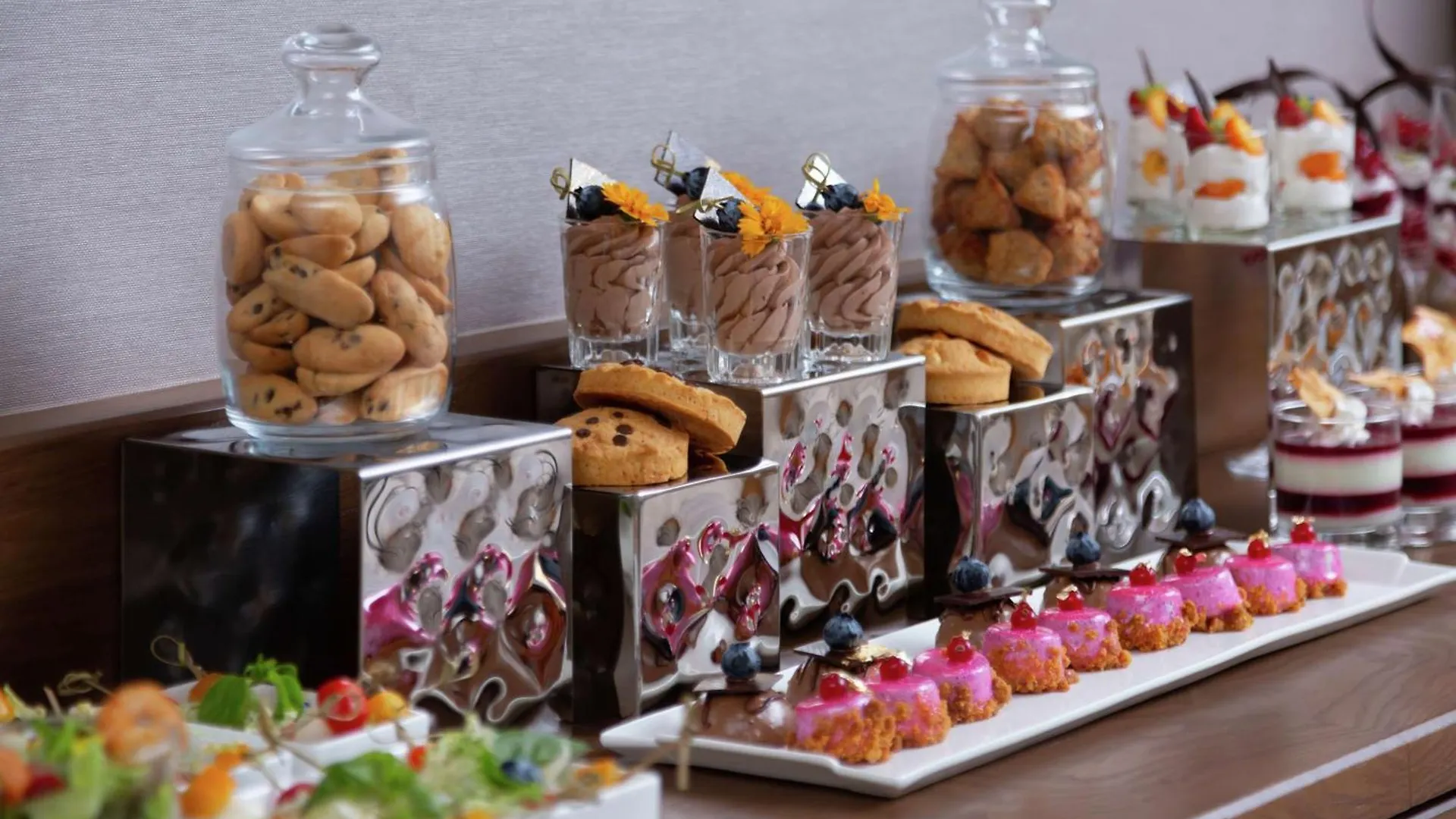 Hotel Doubletree By Hilton Almaty